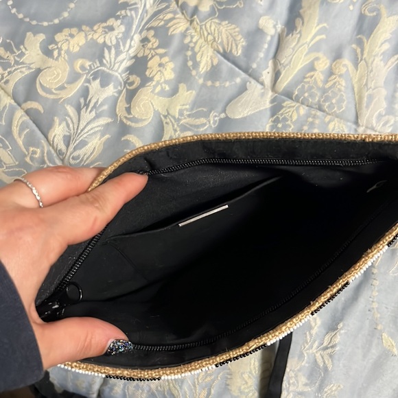 Skull beaded wristlet / crossbody bag - Picture 5 of 8